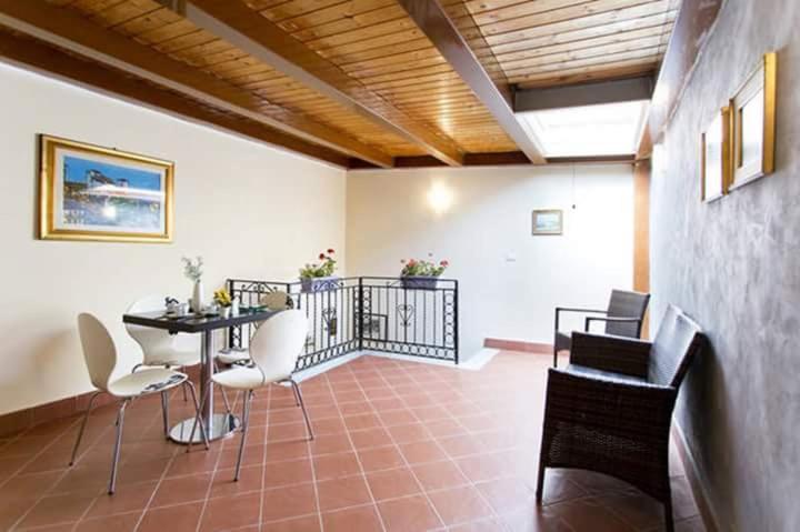 Paleemo Centro Zoe Blu Bed & Breakfast Palermo Exterior photo